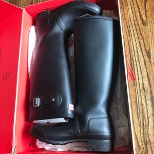 MATTE BLACK TALL HUNTER BOOTS